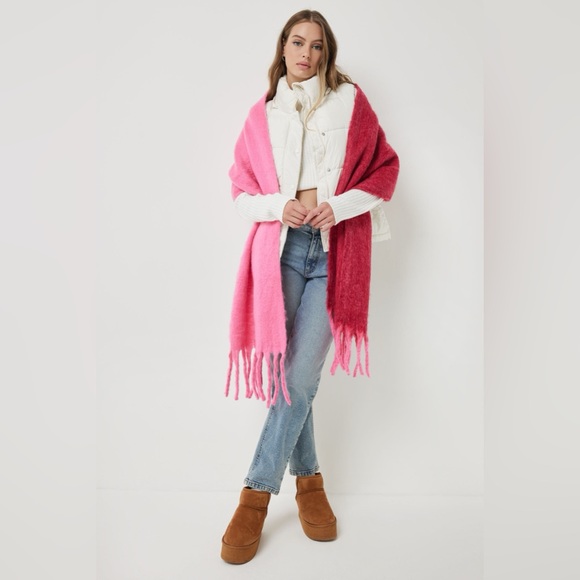 Pink & Red Fuzzy Scarf - Picture 2 of 11
